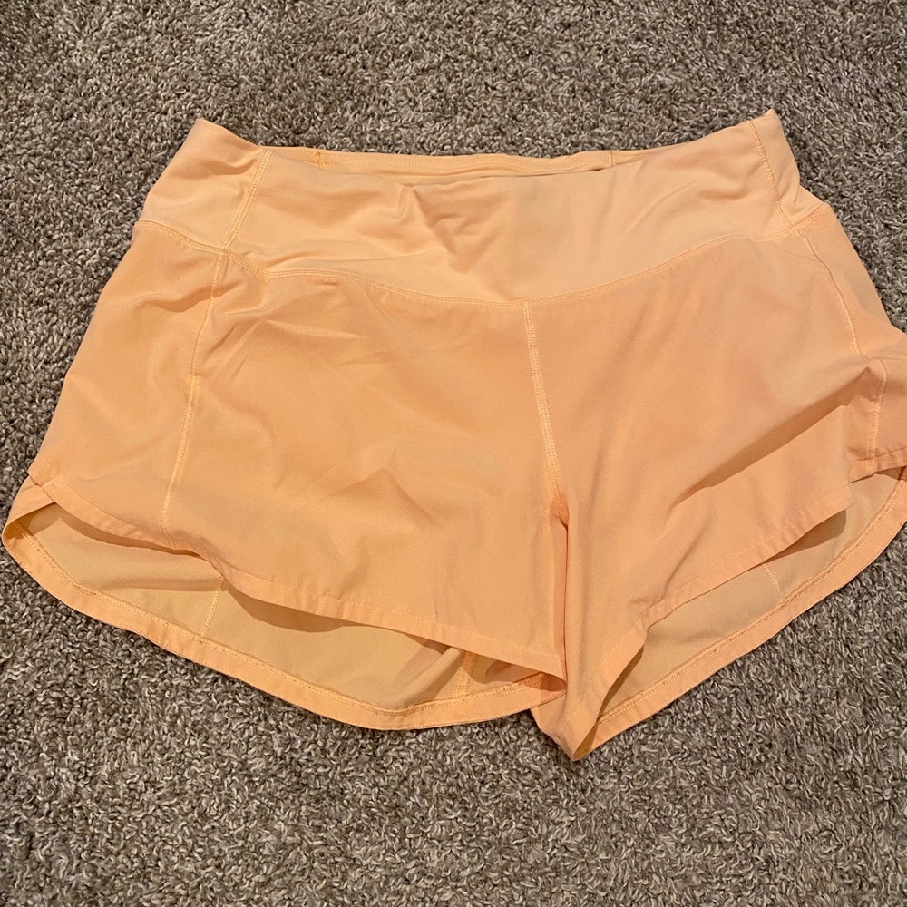 lululemon athletica speed up shorts - size 8